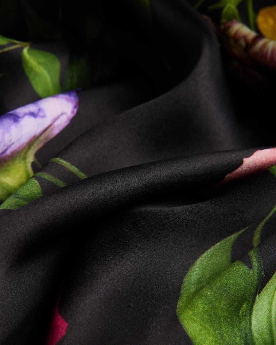 Ted Baker Amiie Floral Silk Scarf Black | 7194085-TP