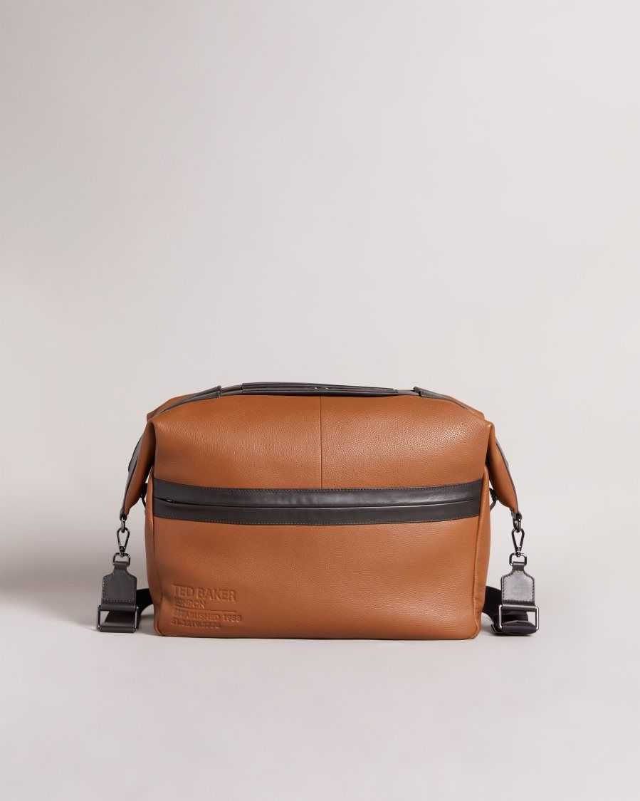 Ted Baker Kaisel Branded Leather Holdall Dark Tan | 3205746-HG