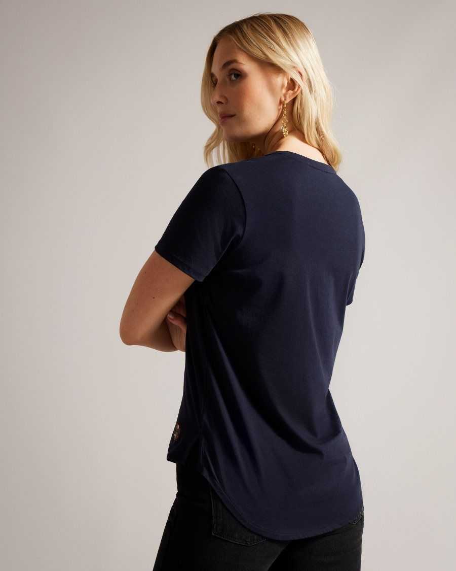 Ted Baker Lovage Easy Fit V Neck T Shirt Navy | 0465291-OR