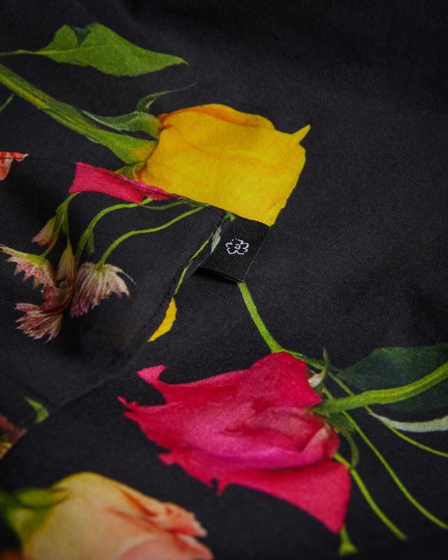 Ted Baker Wendyyy Floral Print Beach Sarong Black | 5473861-AW