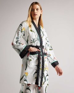 Ted Baker Ivyai Floral Robe White | 4820693-ZX